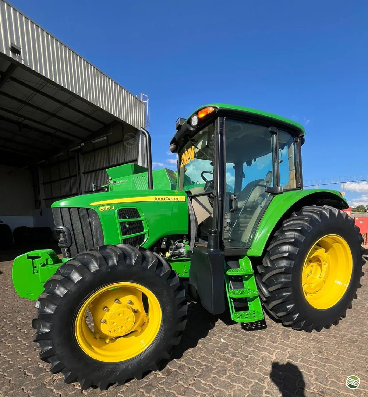 JOHN DEERE 6115J
