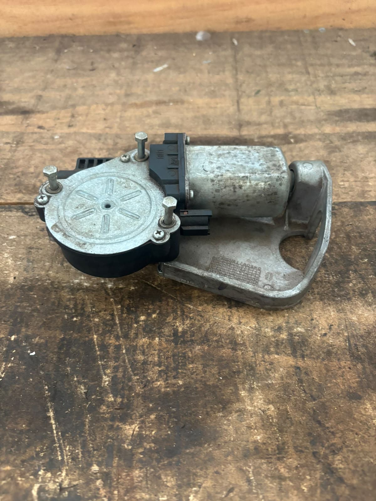 Motor hidráulico AXE13287