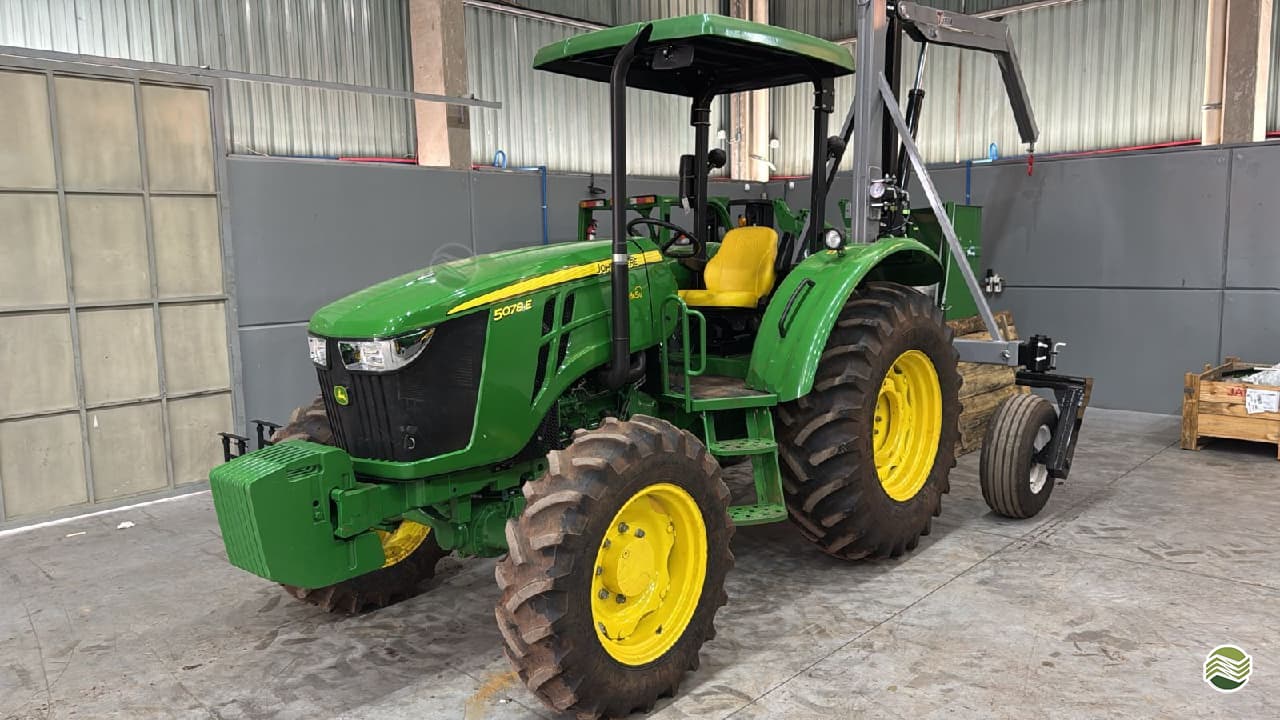 JOHN DEERE 5078E