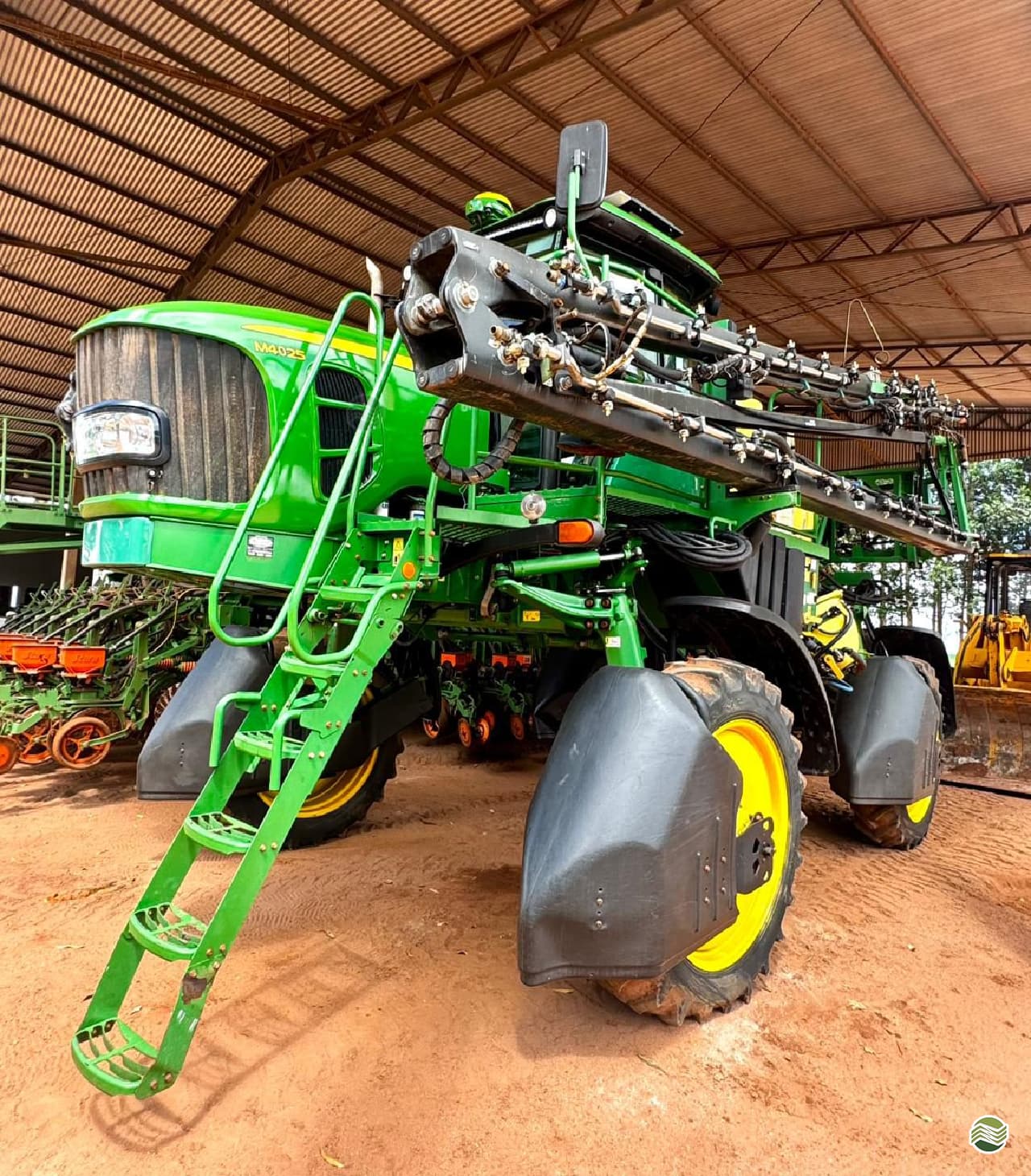 JOHN DEERE M4025
