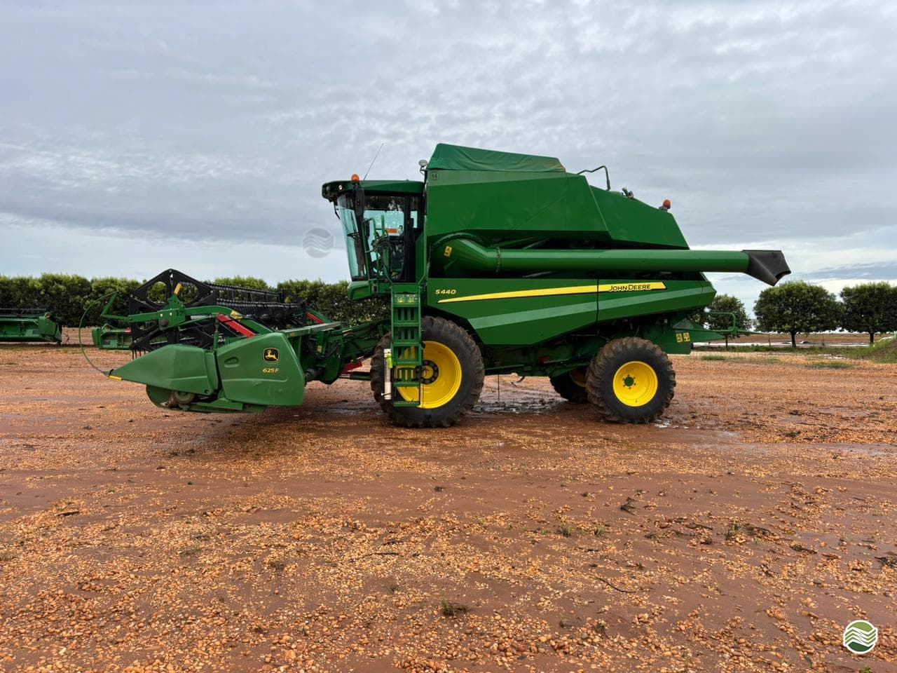 JOHN DEERE S440