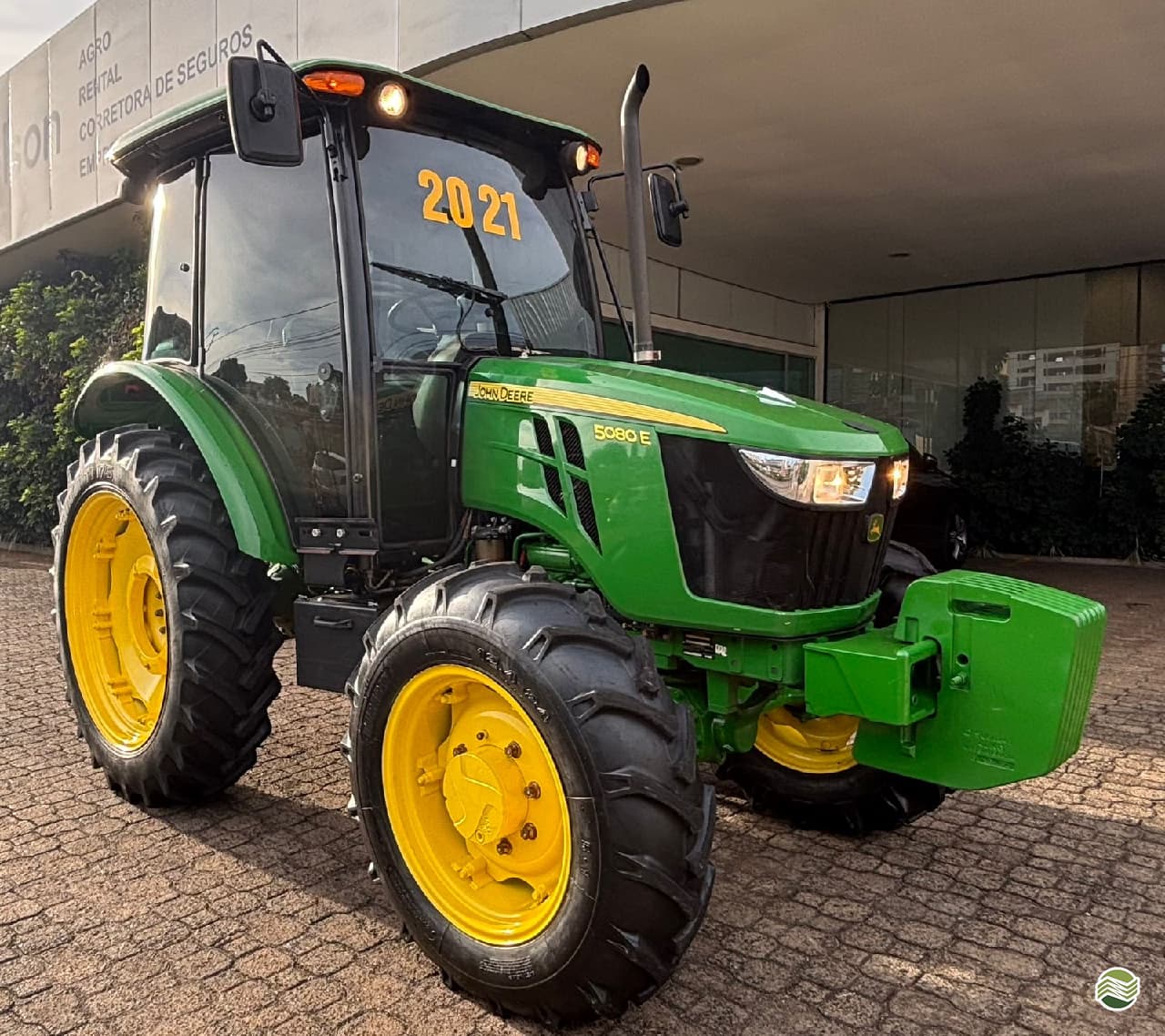 JOHN DEERE 5080E