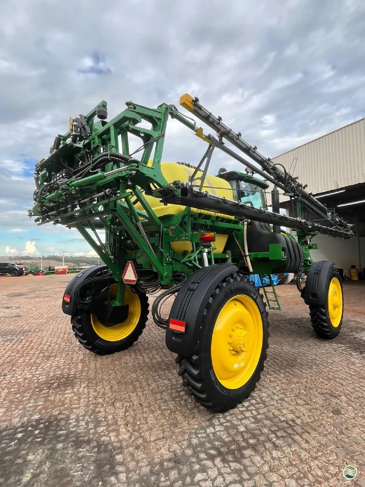 JOHN DEERE M4040