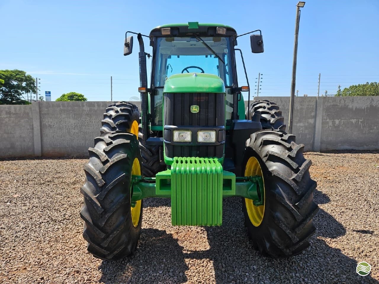JOHN DEERE 6205J