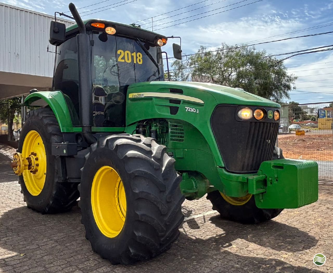 JOHN DEERE 7230J