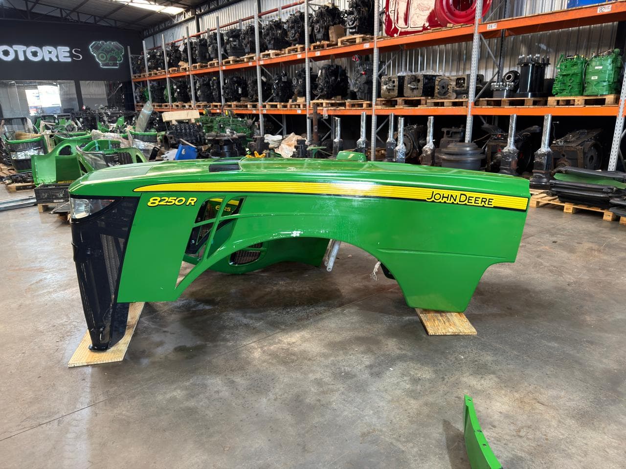 Capô do 8250