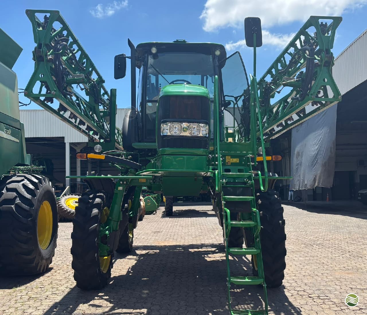 JOHN DEERE M4025