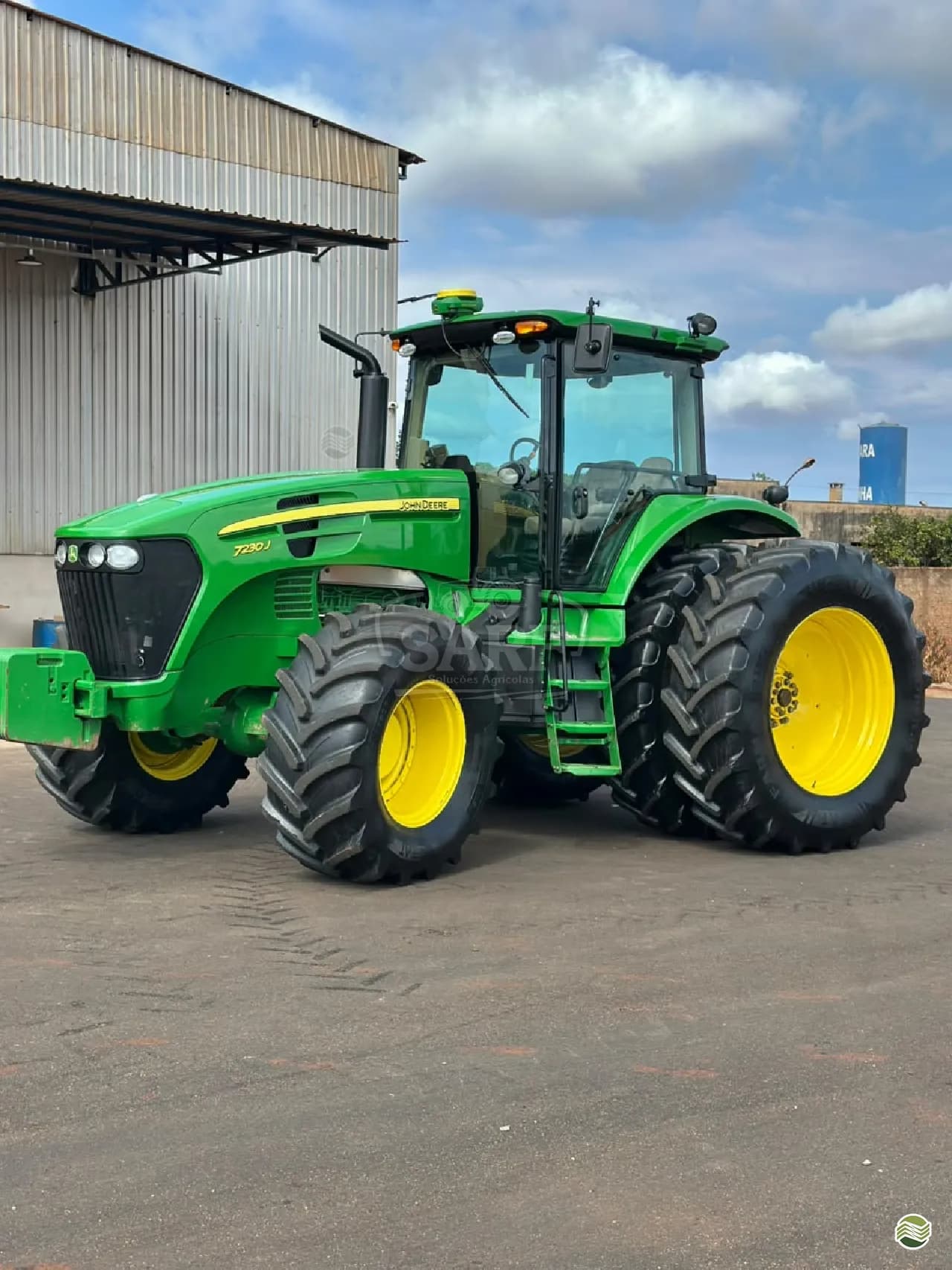 JOHN DEERE 7230J